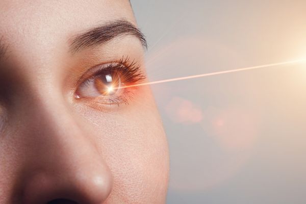 La vue et le soleil : mieux comprendre les UV et les rayons solaires